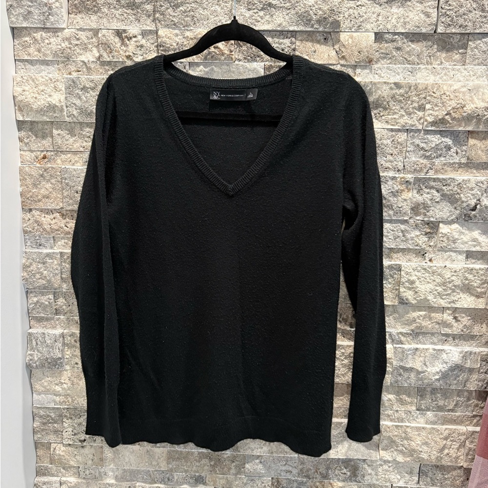 Black V-Neck‎ Sweater 100% acrylic size L
